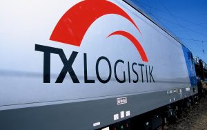 DIE TX LOGISTIK Lokführer fahren Autozüge.