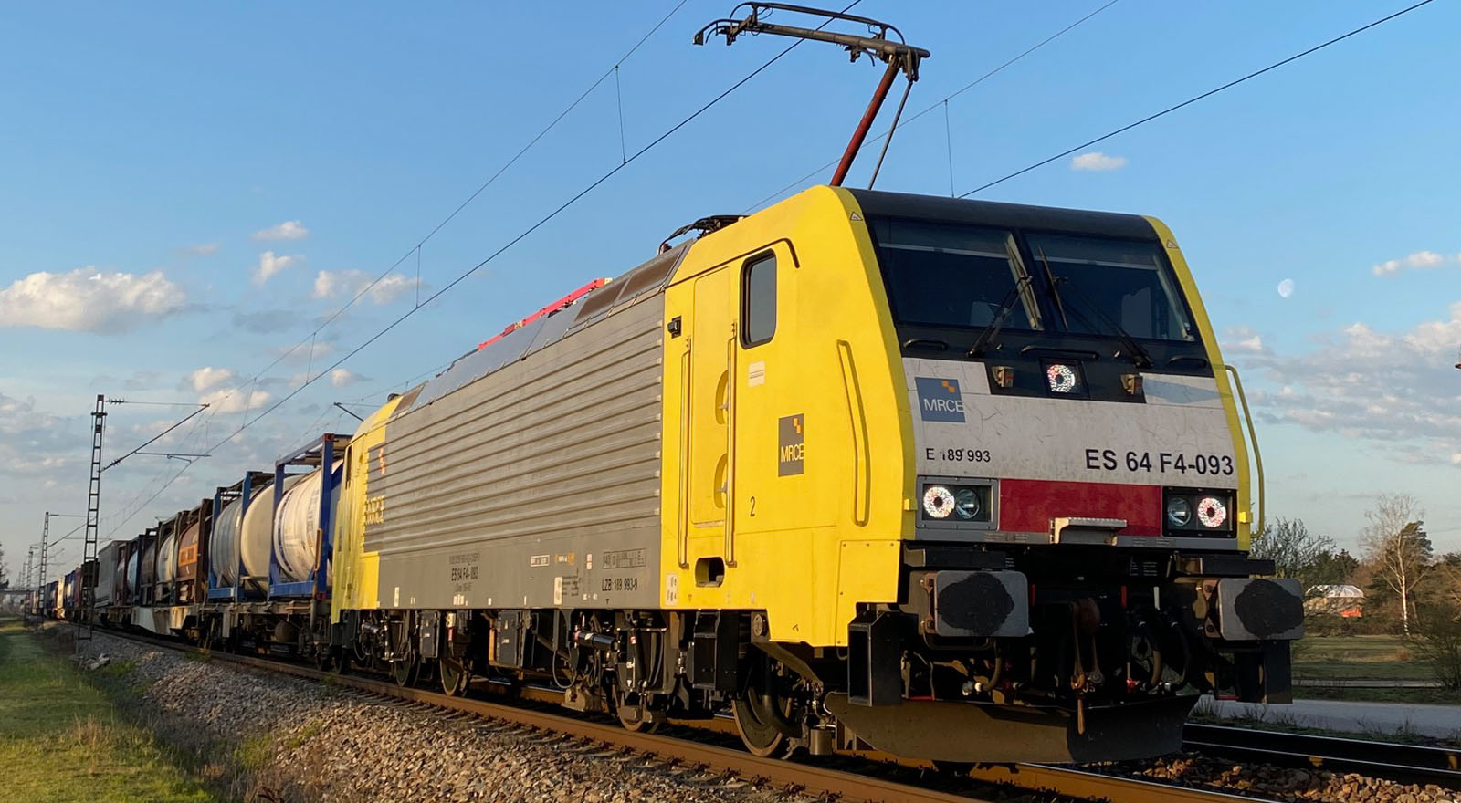 ©FOTO: MARKUS BIEHL | RAILMEN-LOKFÜHRER | Eine der letzten, noch in alter Siemens-Dispolok Lackierung, fahrenden E-Loks der Baureihe 189 vom Lokvermieter MRCE für SBB Cargo im Einsatz.