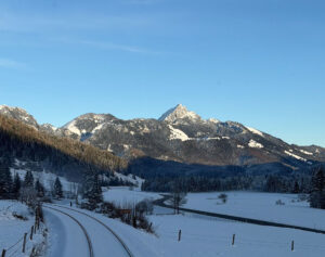 ©FOTO: LEVIN GOGALLA | RAILMEN-LOKFÜHRER | Einsatz bei der Bayerischen Regionalbahn (BRB) | Blick auf den Wendelstein.