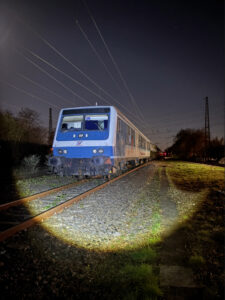 ©FOTO: COLIN KANNING | RAILMEN-LOKFÜHRER | Im Einsatz für Train Charter Services | Nach dem Abstellen in Essen-Altenessen gelang während des Außenrundgangs dieses Foto im Lichtkegel der Taschenlampe.