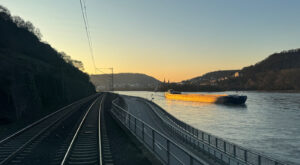 ©FOTO: André Rosendahl | railmen-Lokführer | Im Einsatz für SBB Cargo – Sonnenaufgang im Mittelrheintal bei Rüdesheim